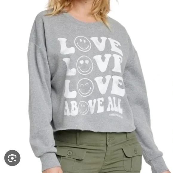🙂SmileyWorld “Love Above All” Boxy Crew Neck Long Sleeve Sweatshirt ,Size M - Picture 1 of 15